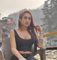Simran - Transsexual escort in New Delhi