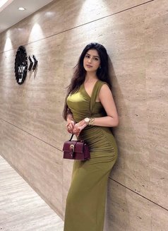 Simran Indian - escort in Dubai Photo 1 of 4