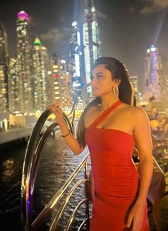 Simran Indian Model - escort in Dubai Photo 1 of 5