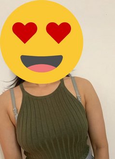 Simran Kaur Chandigarh Escorts - puta in Chandigarh Photo 2 of 2