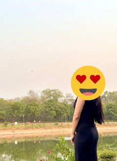 Kirti Sharma Chandigarh Escorts - puta in Chandigarh Photo 2 of 4