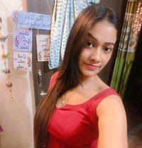 Simran online cam service - escort in Kolkata