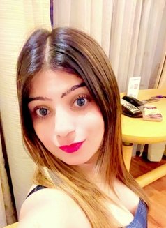 Simran Parjapati - escort in Mumbai Photo 1 of 2