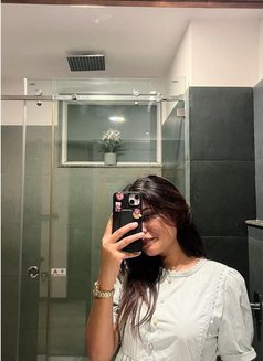 Independent girl available In Kathmandu - puta in Kathmandu Photo 1 of 2