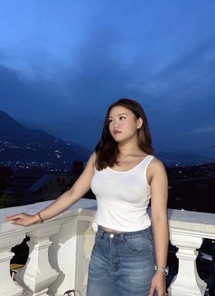 Simran Ray - Agencia de putas in Kathmandu Photo 5 of 5