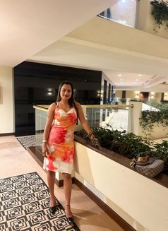 Simran Real Meet Cam - escort in Mumbai Photo 2 of 3