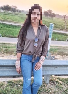 Simran Real Meet & Cam Show - escort in Hyderabad Photo 1 of 1