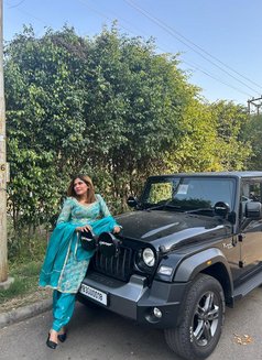 Simran rohani - escort in Chandigarh Photo 5 of 10