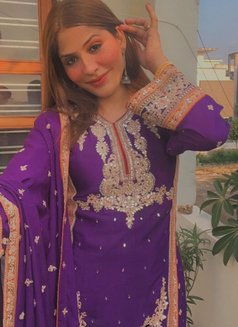 Simran rohani - escort in Chandigarh Photo 8 of 10