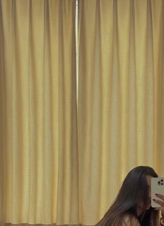 Simran (Simi) Independent Girl - puta in New Delhi Photo 1 of 6