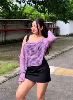 Simran — Your Premium Curvy Muse | 24×7 - escort in Mumbai Photo 2 of 5