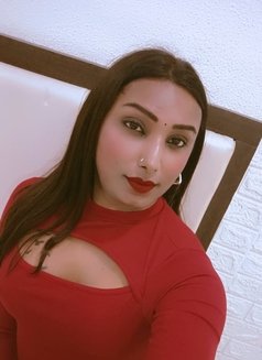 Simran69 - Transsexual escort in New Delhi Photo 5 of 5