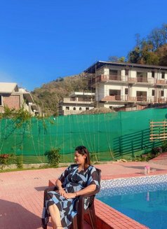 Simranjeet Kaur - escort in Noida Photo 7 of 20