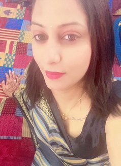 Simranjeet Kaur - escort in Noida Photo 12 of 20