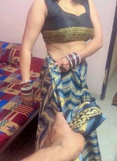 Simranjeet Kaur - escort in Noida Photo 14 of 20