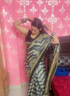 Simranjeet Kaur - escort in Noida Photo 16 of 20