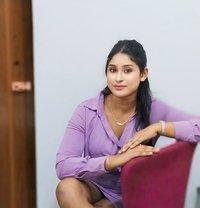 Simron Kour Escort Services - Agencia de putas in Kolkata