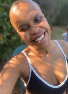 Sinah - puta in Johannesburg Photo 3 of 3