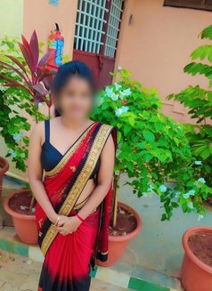 Rebeca - escort in Chennai Photo 3 of 5