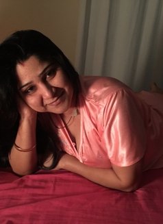 Sindu - escort in Coimbatore Photo 4 of 7