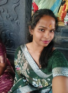 Vidhya choudhary - escort in Hyderabad Photo 1 of 5