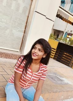 Sindhu South Indian lady 22 Years - escort in Abu Dhabi Photo 6 of 6