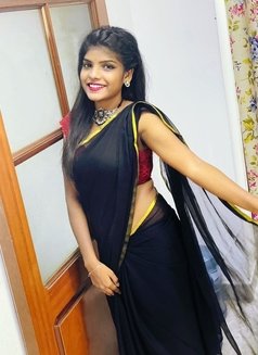 Sindhu South Indian lady 22 Years - escort in Abu Dhabi Photo 2 of 6