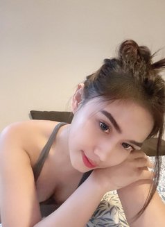 Sindi - puta in Jakarta Photo 4 of 5