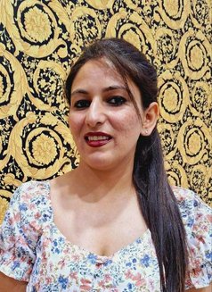 Sindu - puta in Bangalore Photo 7 of 8