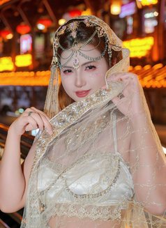 YOUNG HORNY SINGAPOREAN - escort in Taipei Photo 1 of 11