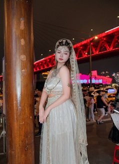 YOUNG HORNY SINGAPOREAN - escort in Taipei Photo 2 of 11