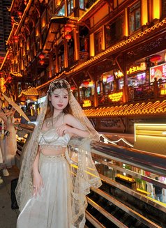 YOUNG HORNY SINGAPOREAN - escort in Taipei Photo 3 of 11