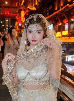 YOUNG HORNY SINGAPOREAN - escort in Taipei Photo 9 of 11