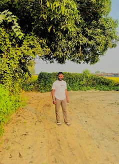 Singhania - Male escort in Noida Photo 11 of 15