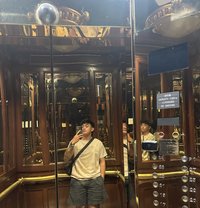 Singko - Male escort in Makati City