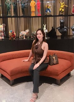 Sintia - escort in Jakarta Photo 4 of 6