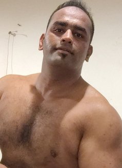 FUCKING MACHINE MAM 🫦 - Male escort in Riyadh Photo 4 of 7