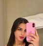 Sireen - puta in Dubai Photo 1 of 3