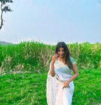 Siri ( cam and real meet ) - escort in Hyderabad