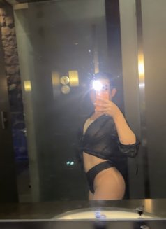 Siri - Male escort in Riyadh Photo 9 of 10