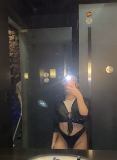 Siri - Male escort in Riyadh Photo 10 of 10
