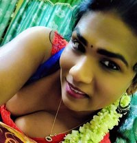 Siri Honey - Acompañantes transexual in Hyderabad