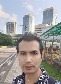 Ron Thailand - Male escort in Bangkok Photo 2 of 7