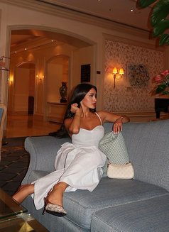 Siro - Transsexual escort in Dubai Photo 3 of 6