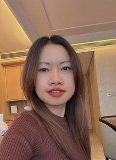 Sisca - escort in Jakarta Photo 2 of 9