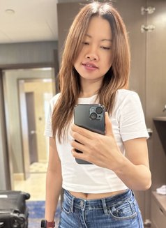 Sisca - escort in Jakarta Photo 4 of 9