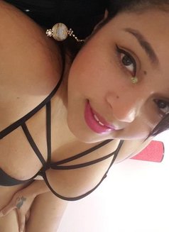 Sisi - escort in Beirut Photo 15 of 15