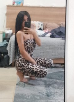 Sisi - escort in Beirut Photo 2 of 6