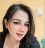 Sisil - masseuse in Bali Photo 8 of 11