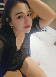 Sisil - masseuse in Bali Photo 13 of 13